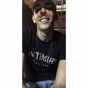 Meet your Posher, Luis hiram